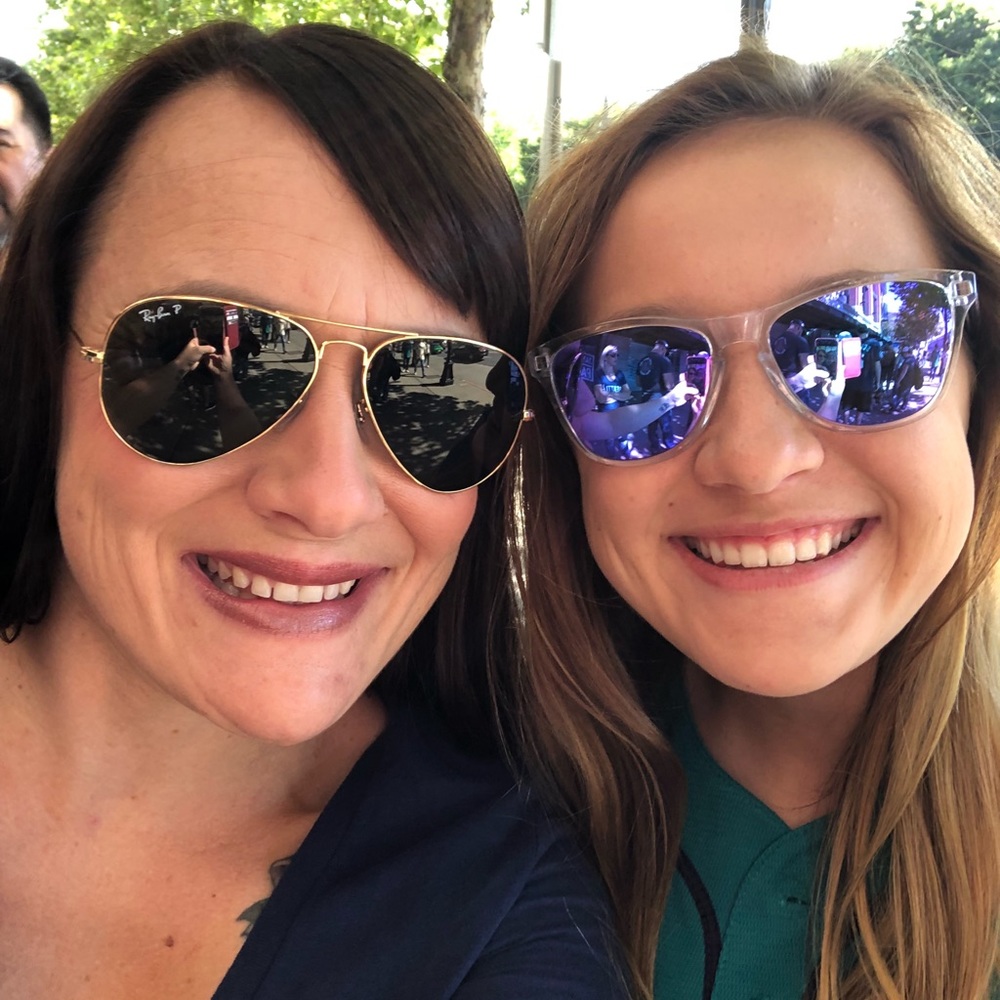 Meet your Posher, Tia